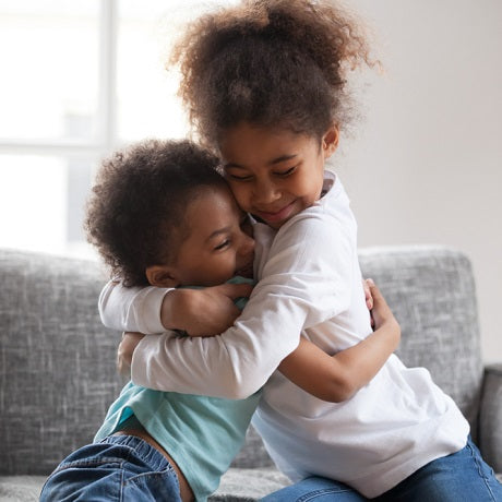 How to Help Siblings Get Along (5 Tips)